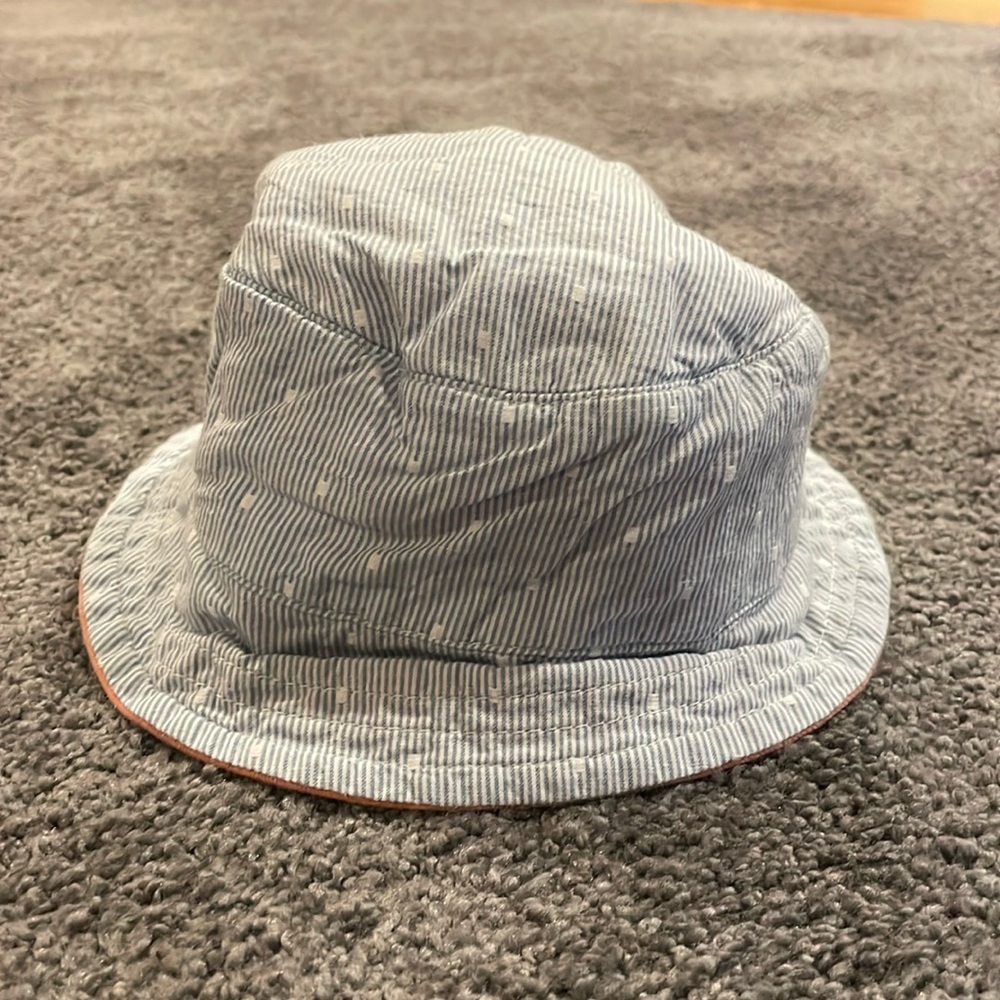 REVERSIBLE baby bucket hat 🏖️
